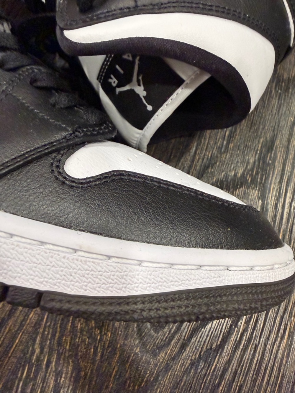 Nike Air Jordan 1 Mid Black White PANDA New Shoes Women size 10.5 like new - Picture 3 of 10